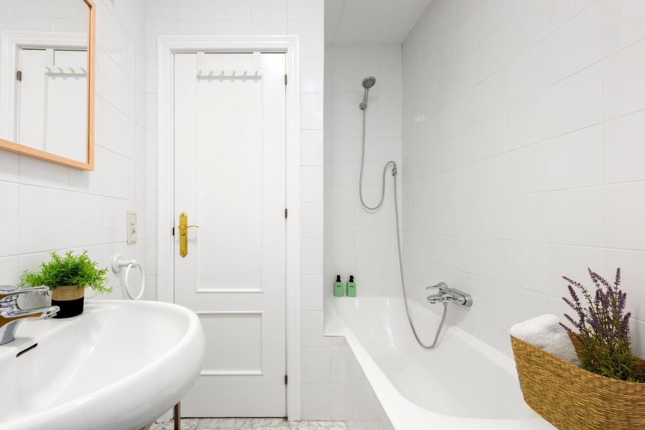 Alohamundi Francos Apartment Севиля Екстериор снимка
